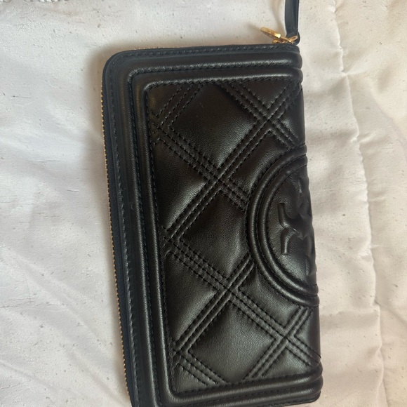 Tory Burch Black Quilted Wallet Fleming soft matte black New w/o tag - Picture 5 of 11